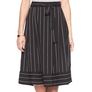 2/$10! Banana Republic Striped Midi Skirt